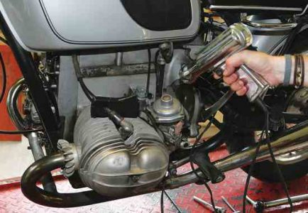 Tune Up a BMW /5 Airhead Engine Image